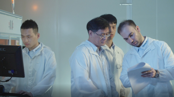 研發(fā)團(tuán)隊(duì)-研發(fā)、工程、技術(shù)類人員規(guī)模年均增長(zhǎng)100%，人員結(jié)構(gòu)不斷優(yōu)化。